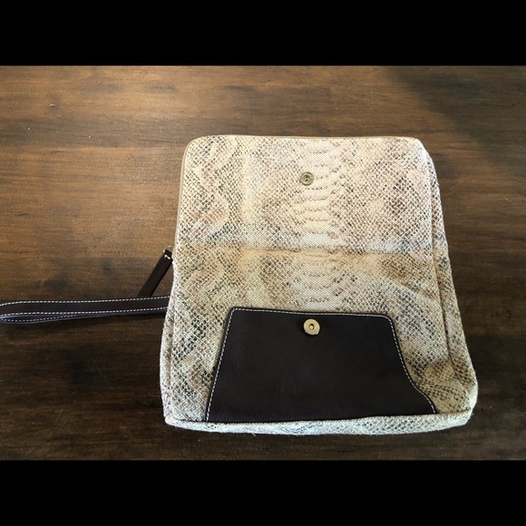 J. McLaughlin Snake Print Destination Clutch - Picture 3 of 9